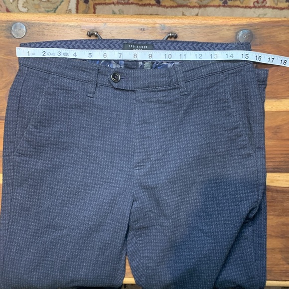 Ted Baker 30R Twill Weave Microprint Chino’s in Charcoal / Navy Lapaz - Picture 14 of 15